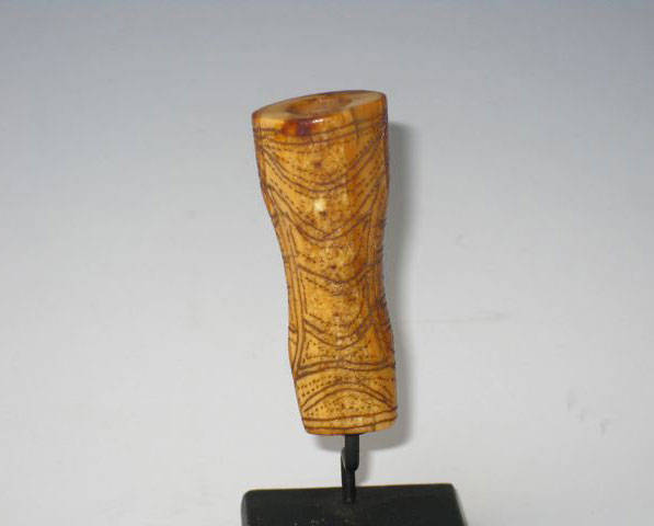 Punuk Engraved Ivory Needle Case